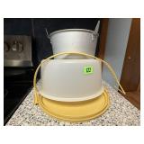 Angel food pan, Tupperware cake saver