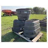 Pallet of five water tanks