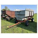 Flare box Wagon on running gear with hydraulic