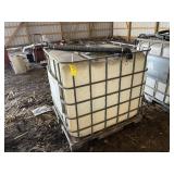 Polly thousand gallon tote