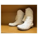 Majorette boots