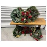 Assorted wreaths (8)