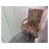 Retro rolling arm chair