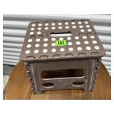 Collapsible step stool