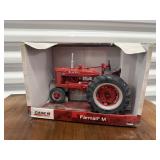 Case Farmall M 1:16 scale die cast toy tractor