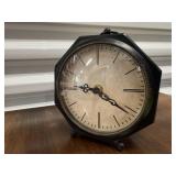 Battery operated clock