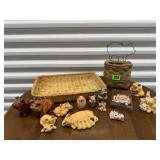 Wicker tray, pig collection