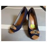 Tommy Hilfiger open toe wedgessize 8 M