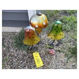 Solar mushroom yard stakes (3)