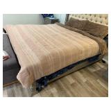 King size comforter, pillows