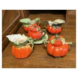 Tomato cream & sugar dishes