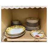 Japanese dishes, plates, bowls