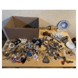 Box of vintage bits, transfer ware, ring stretcher