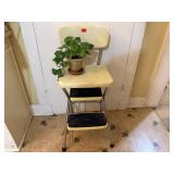 Vintage stool, REAL houseplant