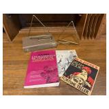 Dream, Fortune Telling books, triangle stands