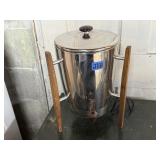 Retro perculator coffee makler