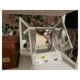 Vintage vanity lighted mirror