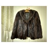 Kneeter Fur cape