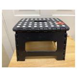 Folding step stool