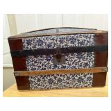 Small steamer trunk