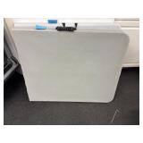 6 ft. foldable table with handle