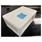 Fruit squeezers, funnels, scoops, etc.