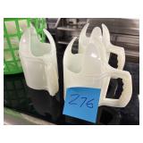 7 ï¿½ 2 Liter bottle holders with green basket