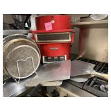 Pizza cooker with trays/screens/peels