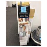 Adjustable two-tier, rolling garment rack