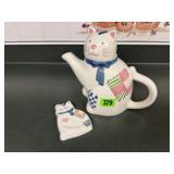 Cat teapot, tea rest