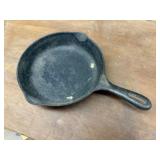 Cast iron skillet
