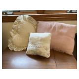 Throw pillows (3)