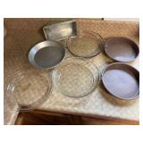 Round cake pans, pie plates, loaf pans