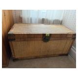 Wicker trunk