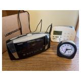 Alarm clocks (3)