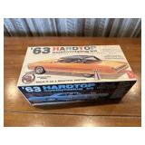 AMT 3-in-1 1963 Pontiac Bonneville model kit