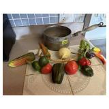 Sauce pan, decorative vegetables