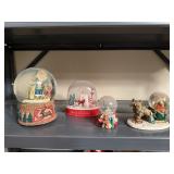 Christmas snow globes (4)