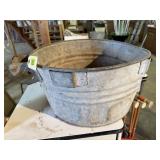 Round galvanized wash tub