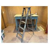4' wooden step ladder