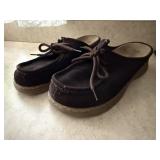 Bass leather slip on shoes