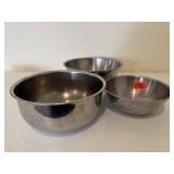 Stainless mixing bowls (3)