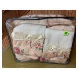 Queen size floral comforter, pillow shams (2)
