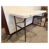 LIfetime 4' folding table