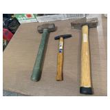 Tote of hammers
