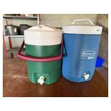 Igloo, Rubbermaid 2 gallon drink dispensers (2)