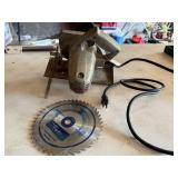 Tru-Test circular saw, saw blade