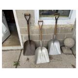 Scoop shovels (3)