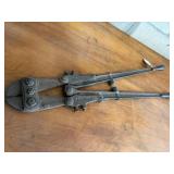 Bolt cutters