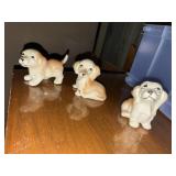Puppy figurines (3)